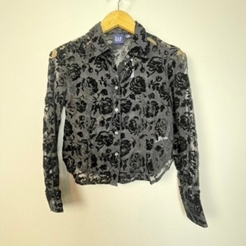 GAP Women's XS Petite Sheer Black Floral Burnout Button Up Long Sleeve Blouse‎